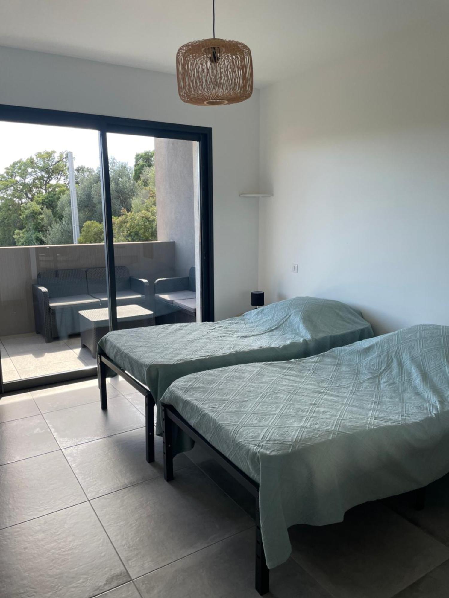 Bel Appartement Spacieux A Porto-Vecchio, 10Min A Pieds Du Centre Ville Exteriör bild